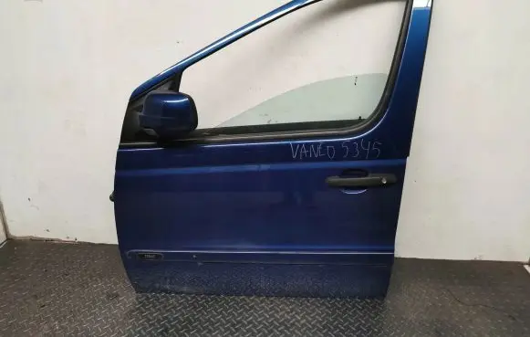 Mercedes-Benz Vaneo W414 Front door