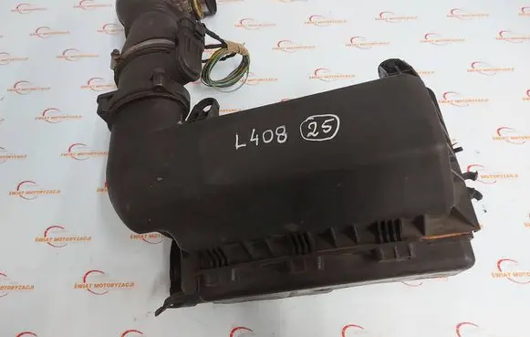 Peugeot 407 Air filter box 9659405080