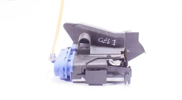 Audi A4 S4 B6 8E 8H Rear door lock 8D0839016A 8D0839015A