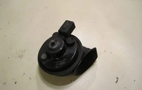 Volkswagen PASSAT B6 Horn signal 3C0951223