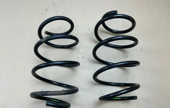Toyota C-HR I Front coil spring