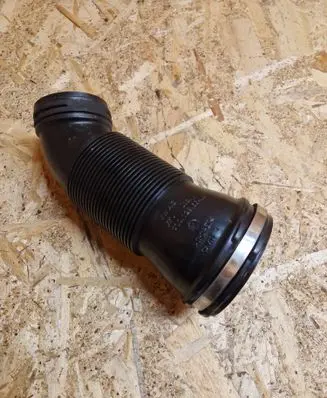 Skoda Octavia Mk4 Air intake hose/pipe 5Q0129684E