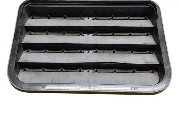 Volkswagen Touareg II Quarter panel pressure vent 7PP819181A