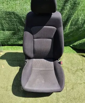 Suzuki SX4 S-Cross Front passenger seat 