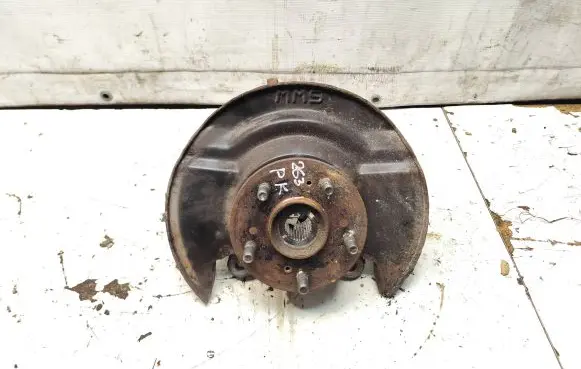 Honda CR-V Front wheel hub