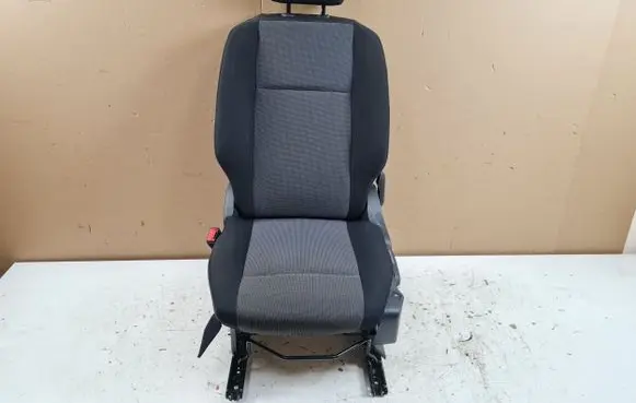 Peugeot Partner III Front driver seat 654190672 191540666DL
