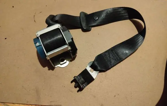 Alfa Romeo 159 Front seatbelt 1002316