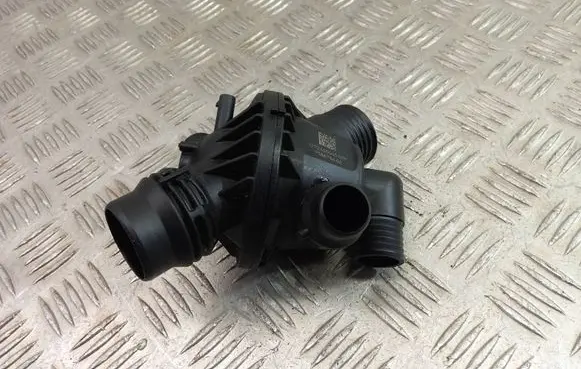 Thermostat/thermostat housing