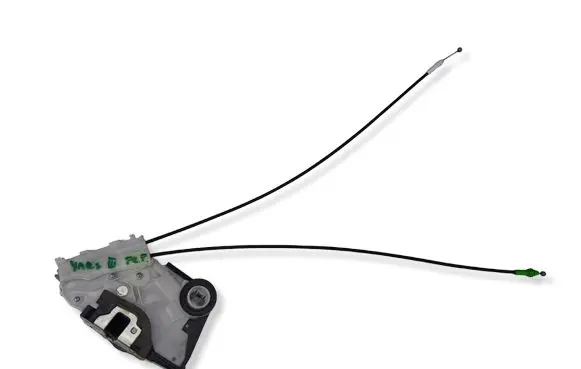 Toyota Yaris Front door lock U3111130 15082722