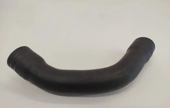 Mercedes-Benz Vito Viano W639 Engine coolant pipe/hose A6395013882