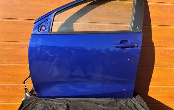 Toyota Yaris XP210 Front door
