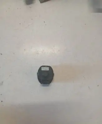 Passenger airbag on/off switch