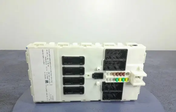 BMW 6 F12 F13 Fuse box set 9387257