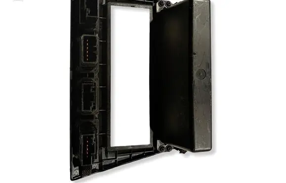 Ford Mondeo MK II Radio/GPS head unit trim 778998