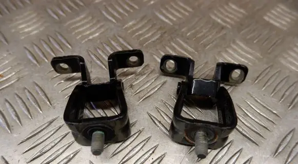 Volkswagen Tiguan Tailgate/trunk/boot hinge