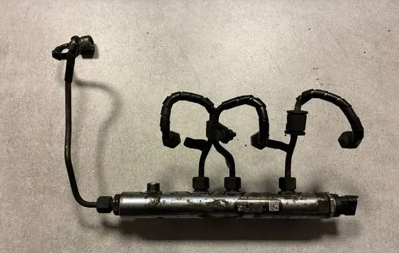 Land Rover Range Rover Sport L320 Fuel main line pipe LR013183