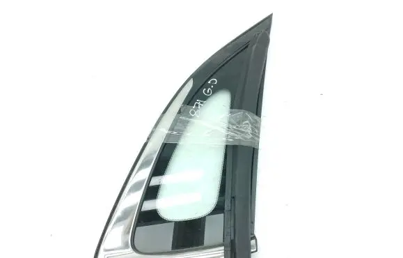 Mazda CX-30 Rear side window