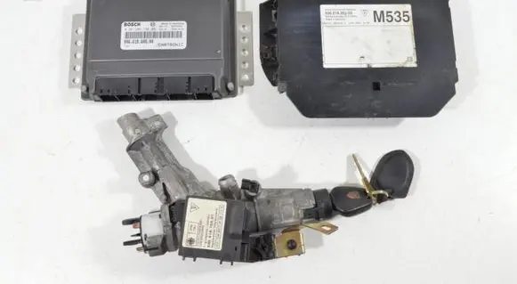 Porsche 911 996 Engine control unit/module ECU 99661826200