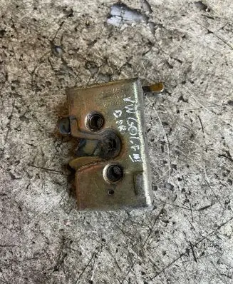 Seat Toledo I (1L) Front door lock 1L0837016