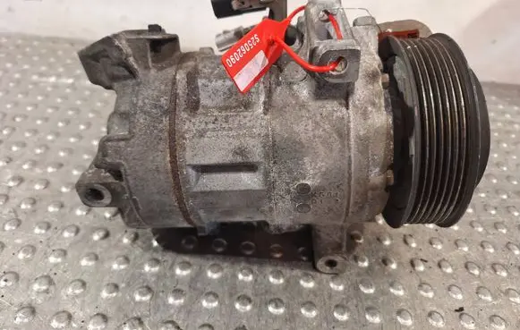 Renault Megane IV Air conditioning (A/C) compressor (pump) S25062090 926004EB0A