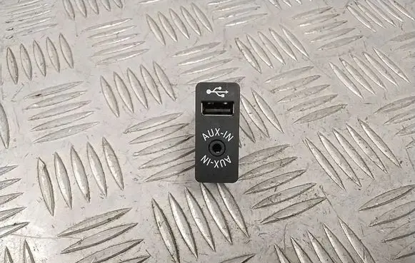 BMW 2 F45 AUX in-socket connector 9266607