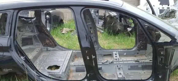 BMW 2 F46 Pillar (middle) 