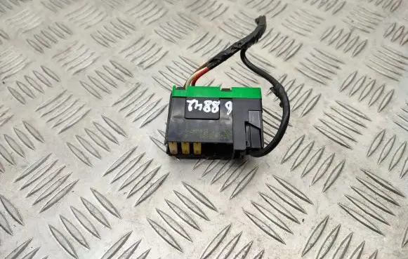 Peugeot 3008 II Fuse module 9652935680