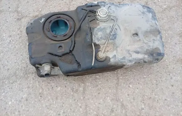 Dodge Caliber Fuel tank 05105335AE