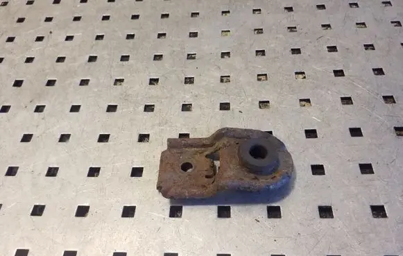 Subaru Outback Radiator mount bracket
