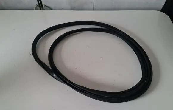 Volvo XC90 Front door rubber seal 31457673