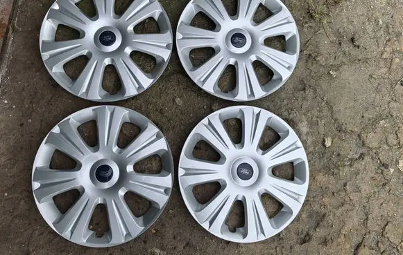 Ford Focus R16 wheel hub/cap/trim AM51-1000-AA
