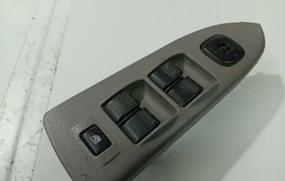 Mazda Premacy Electric window control switch CB0886350A