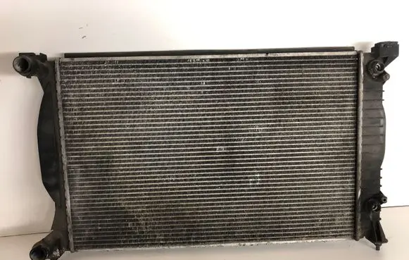 Audi A4 S4 B6 8E 8H Coolant radiator