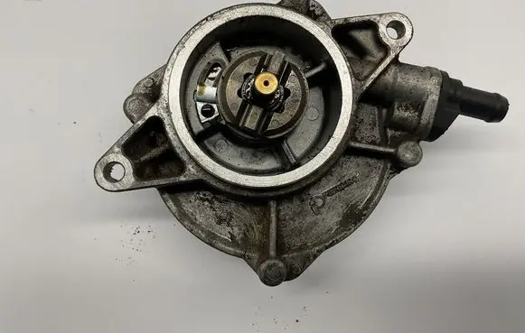 Audi A6 S6 C6 4F Vacuum pump 7000130202 05T119833 057145100L