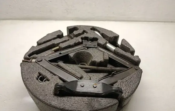 Opel Insignia A Tool set 13307260