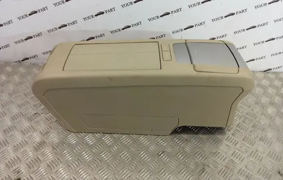 Lexus RX 300 Center console