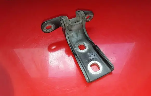 Cadillac SRX Front door lower hinge VB80