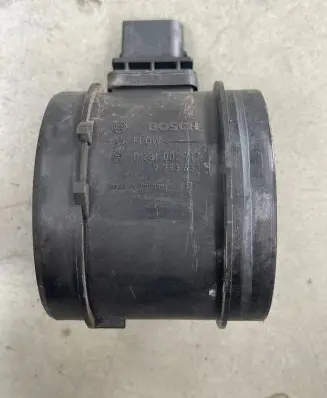 BMW 5 E60 E61 Mass air flow meter 0281002713 7793833 F00C2G7009