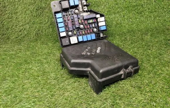 Hyundai Santa Fe Power management control unit 911152B010 919502B100