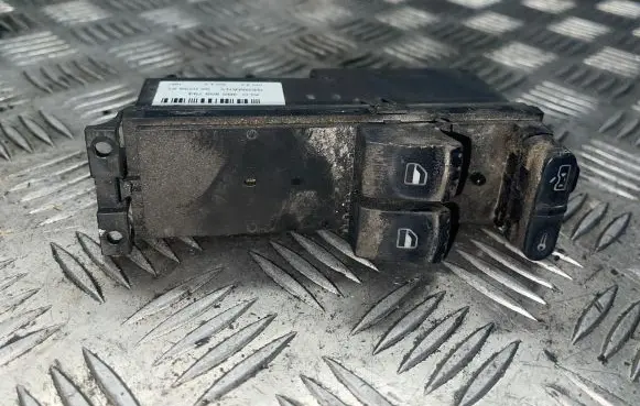 Volkswagen PASSAT B5 Electric window control switch 3B5959793 05073301
