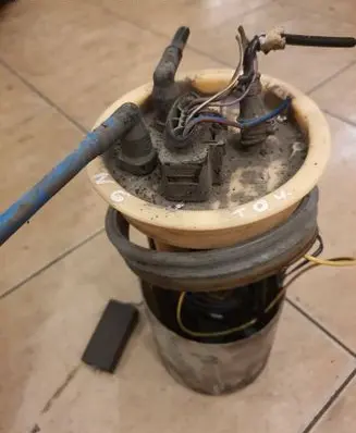 Volkswagen Touran I In-tank fuel pump A2C53166117 1T0919050B