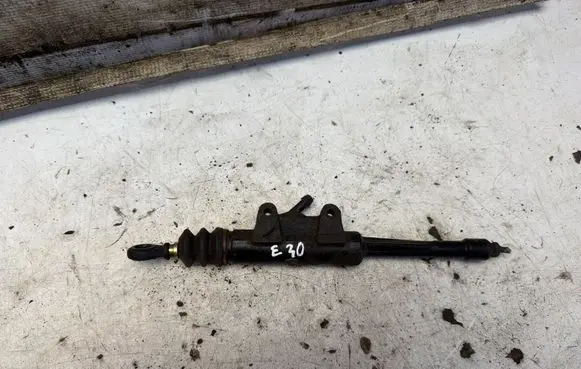 BMW 3 E30 Clutch slave cylinder 85446