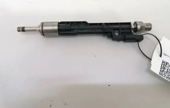 BMW 3 F30 F35 F31 Fuel injector 7639994