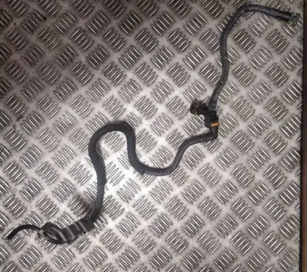Lexus UX Fuel line pipe