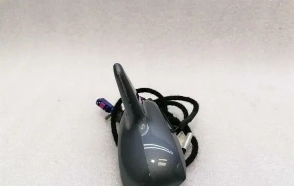 Mercedes-Benz E AMG W211 Aerial GPS antenna A2218202475