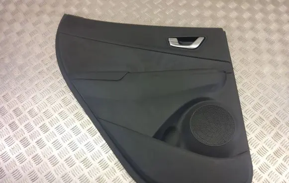 Hyundai Kona I Rear door card panel trim
