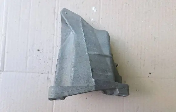 Audi A6 S6 C4 4A Gearbox mounting bracket 4A0399113J