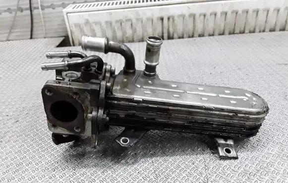 Skoda Octavia Mk1 (1U) EGR valve cooler 038131513AD 351701405