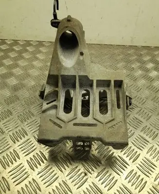 Tesla Model 3 Engine mounting bracket 150069600B