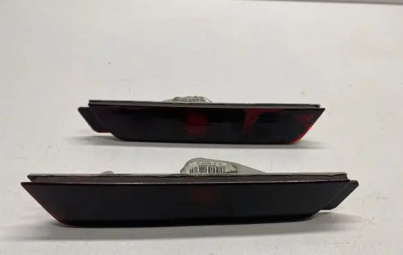 Chevrolet Camaro Rear tail light reflector 92246253